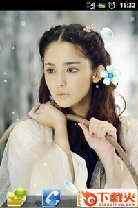 气质古典女孩飘花动态壁纸截图2